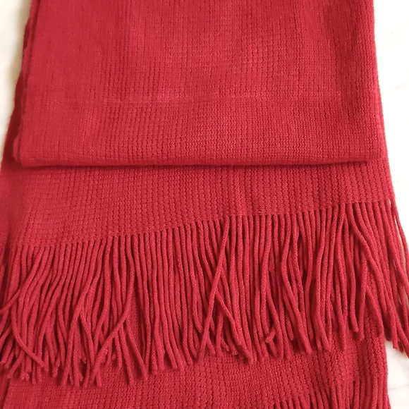 NWOT. Woman's Long and soft sweater wrap/scarf. - Picture 2 of 5